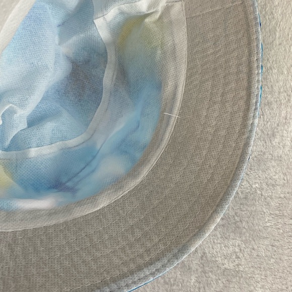 Blue tropical bucket hat - Picture 10 of 16